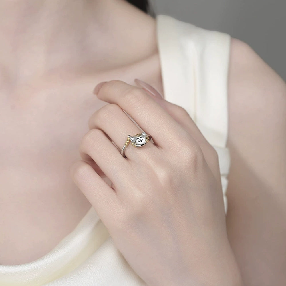 bague-anti-stress-chat-souriant-argent-or-doigt-situation