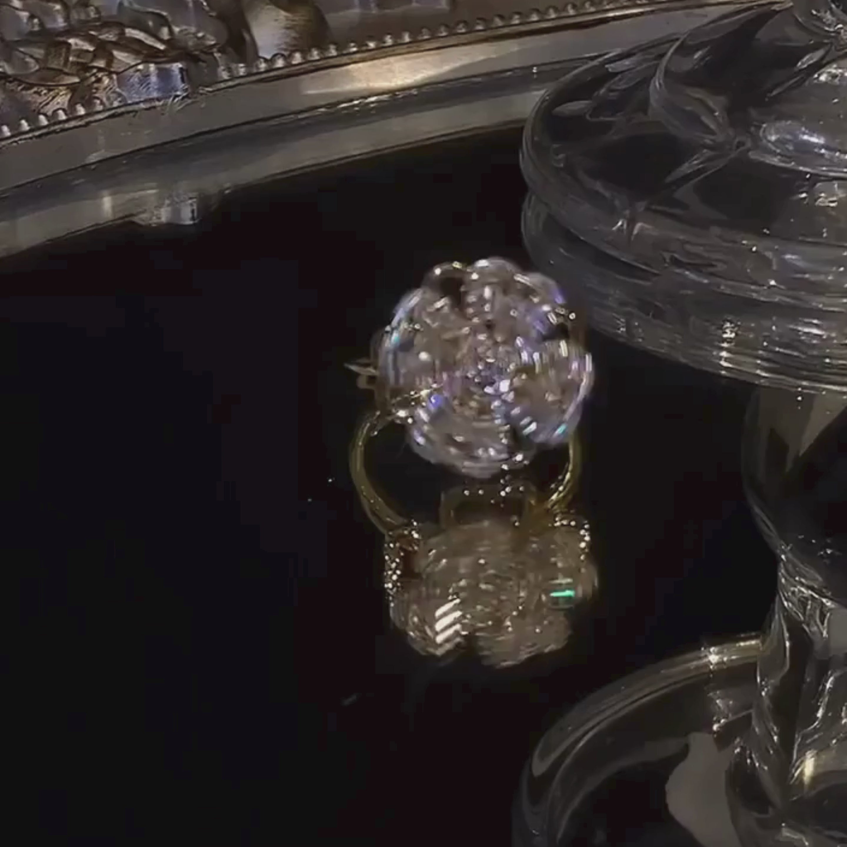 Bague Anti-Stress Trèfle à Quatre Feuilles Diamanté - Clover video